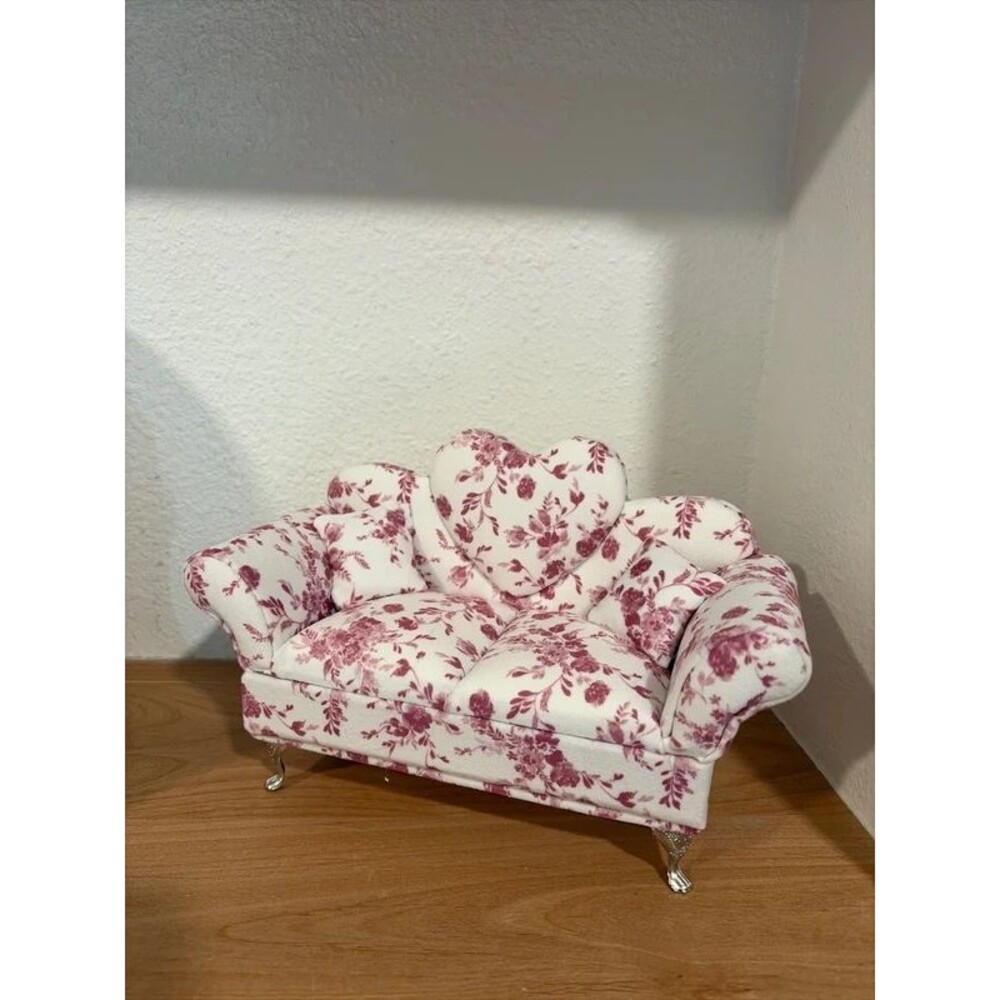 Vintage Floral Couch-Shaped Jewelry Box NWT